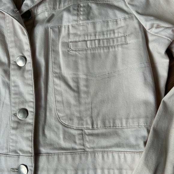 Vineyard Vines Women's Light Cream Utility Jacket - Picture 5 of 8